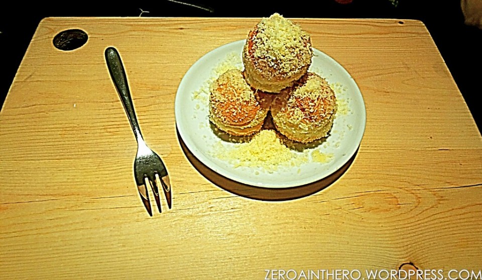 Butter, cheese and sugar crounds